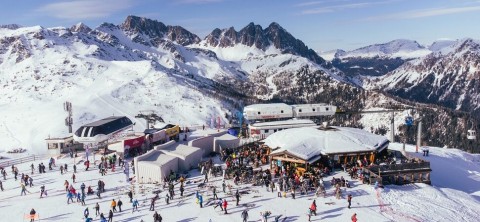 Un pieno di energia con Malta al Vertical Winter Tour di Radio Deejay